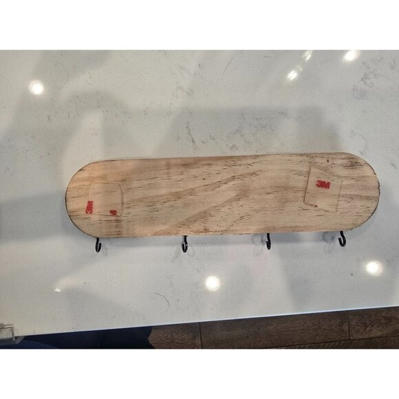 Rustic Wood "Welcome" Wall-Mounted Key Holder With 4 Hooks - Picture 4 of 4